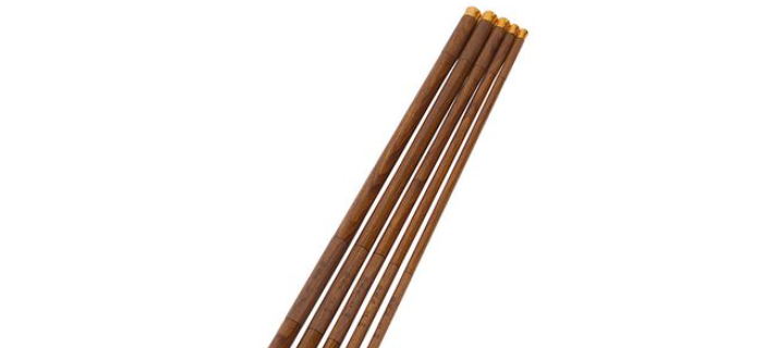 碳素和玻璃钢鱼竿哪个好？100元以内最好鱼竿品牌有哪些？