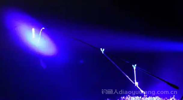 夜钓灯用什么光源最好?夜钓灯什么颜色的光最适合?