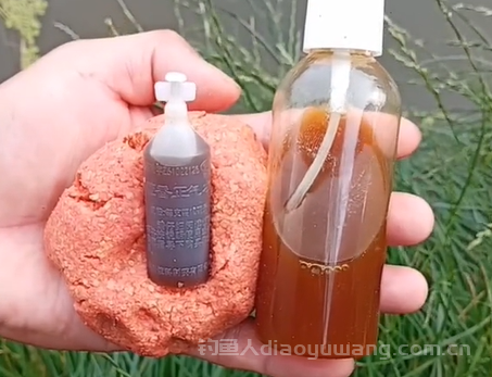 藿香正气水开饵不好用?钓鱼大神揭秘正确用法,鱼获翻倍不是梦! 藿香正气水开饵不好用?钓鱼大神揭秘正确用法,鱼获翻倍不是梦!