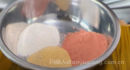 2块钱的红虫颗粒能开拉饵?教你价值百元的自制饵料配方 2 2块钱的红虫颗粒能开拉饵?教你价值百元的自制饵料配方 2