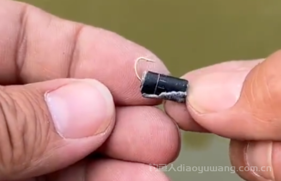 冬季野钓怎么精确找底？如何调漂更适用？  